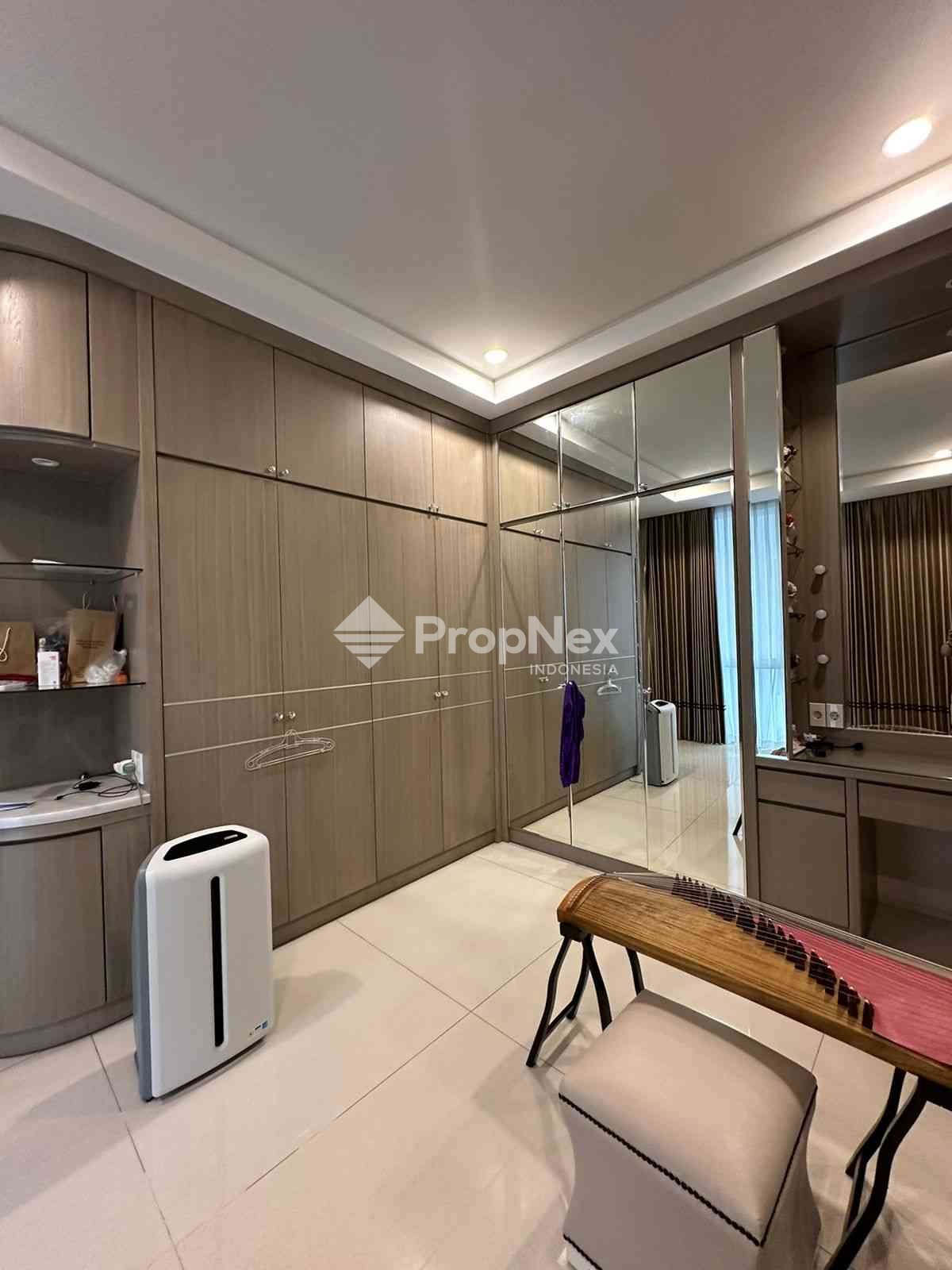 RUMAH MEWAH MINIMALIS PAKUWON INDAH — foto 4